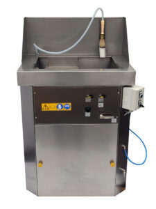 Washing machine under hot water for automatic spray gun cup, paint nozzle, paintbrush and applicator brush for painters and panel beaters